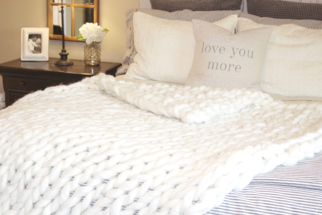 How to Hand Knit a Chunky Blanket »