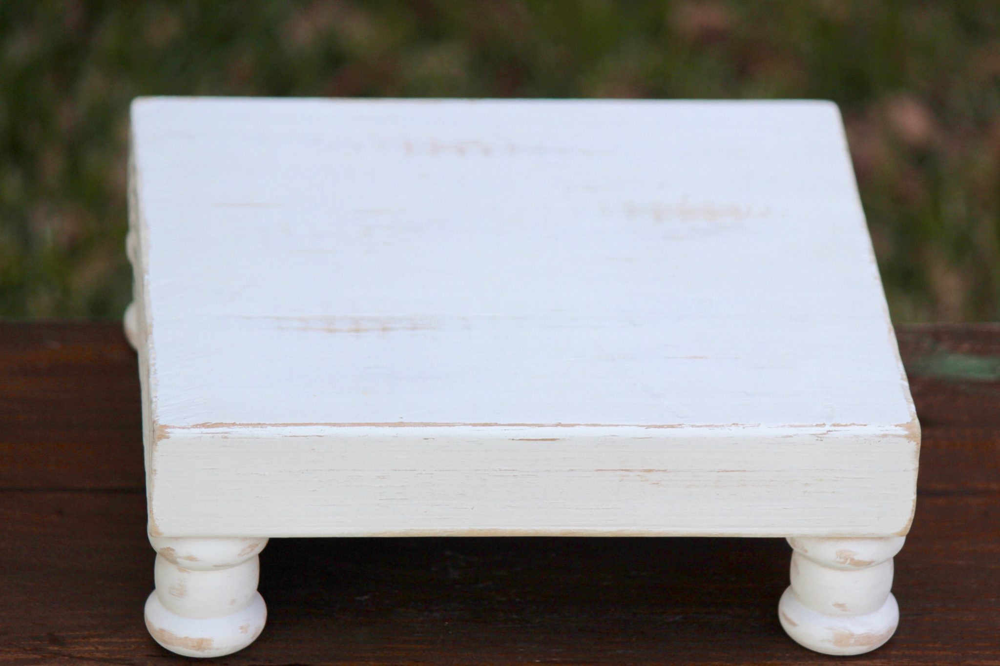 DIY Farmhouse Table Risers