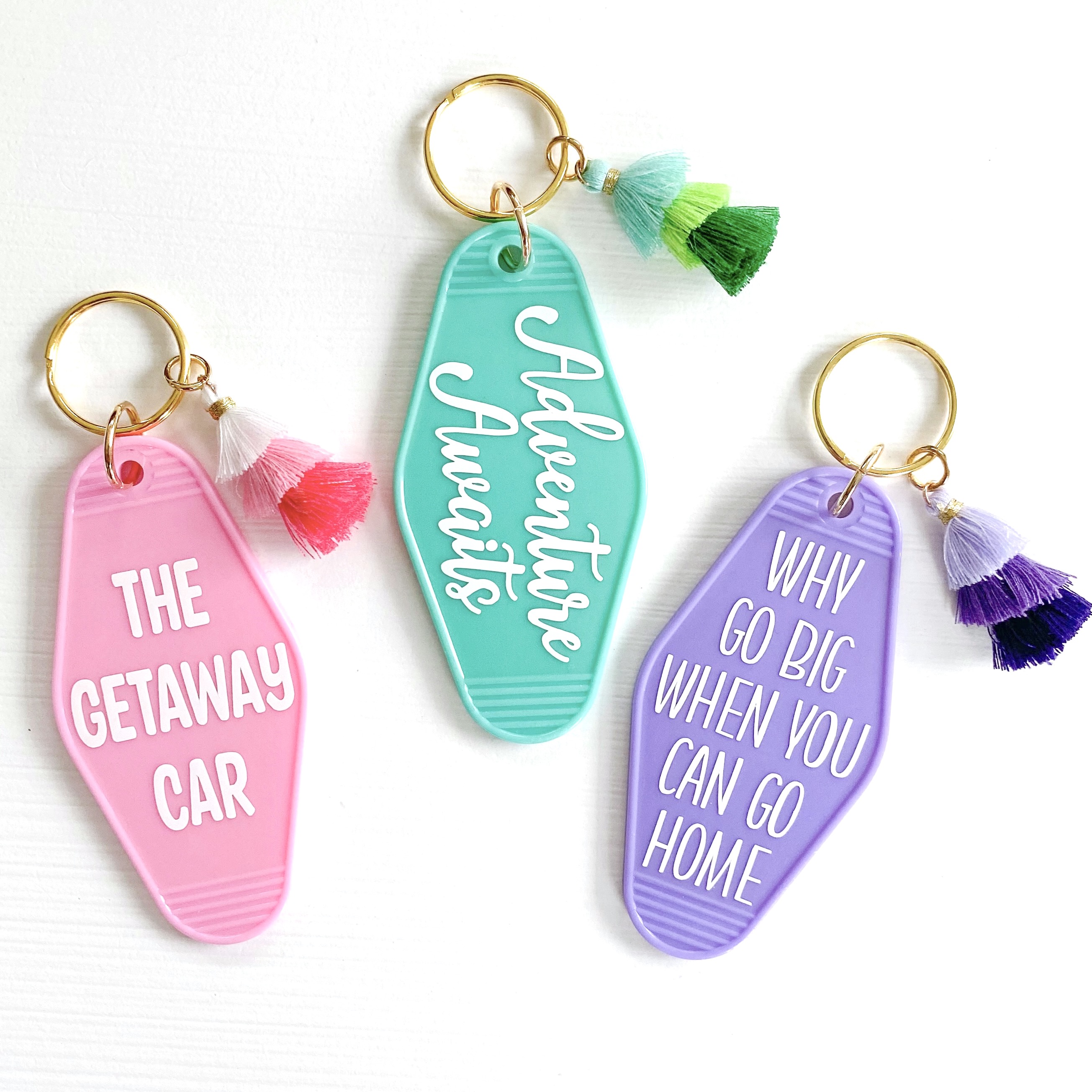 How to Make Keychains Using Permanent Adhesive Vinyl & Transfer