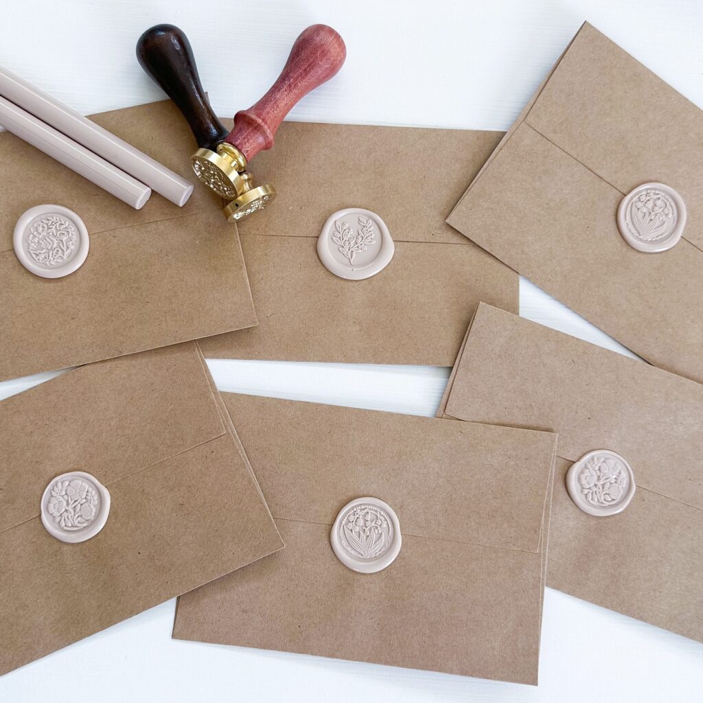 How to Make Wax Seals With a Hot Glue Gun